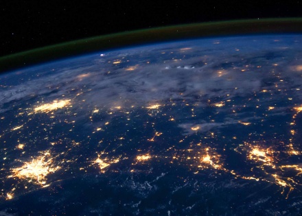 Think Global: Top 5 Benefits of an International Expansion
