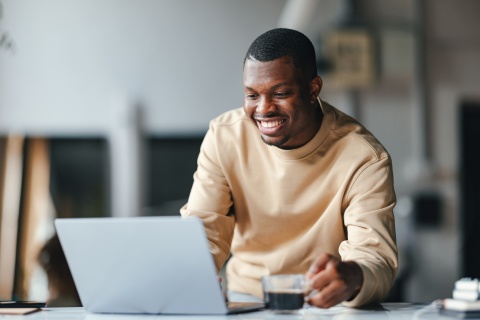 Global HR manager researching how to hire in Togo.