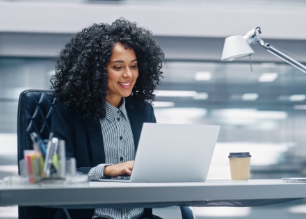 Global HR manager researching how to get work authorization in Estonia