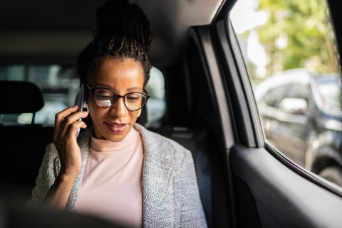 HR manager discusses getting work authorization in Poland on the phone